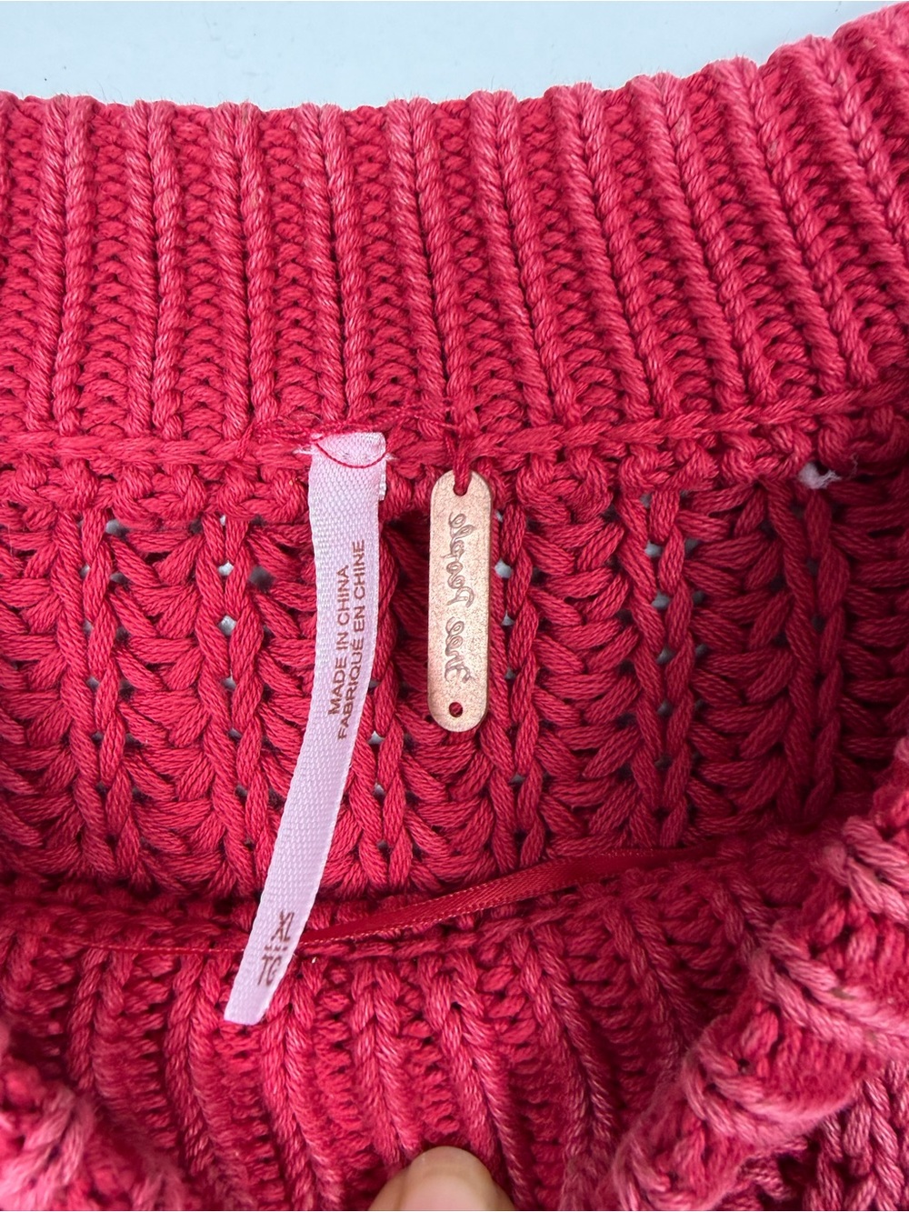 Free People Frankie Cotton Cable Knit Crewneck Sweater in Sour Cherry XL - Picture 6 of 7